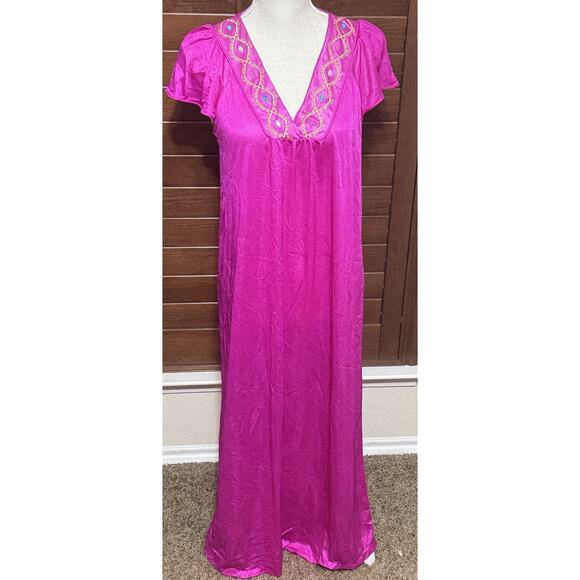 VTG Vassarette Fuchsia Pink Nightgown satin Long Gown Sz M Embroidered Nylon - Picture 1 of 6